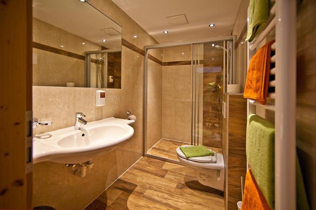 Landhotel Rauchenwalderhof Mayrhofen Δωμάτιο φωτογραφία