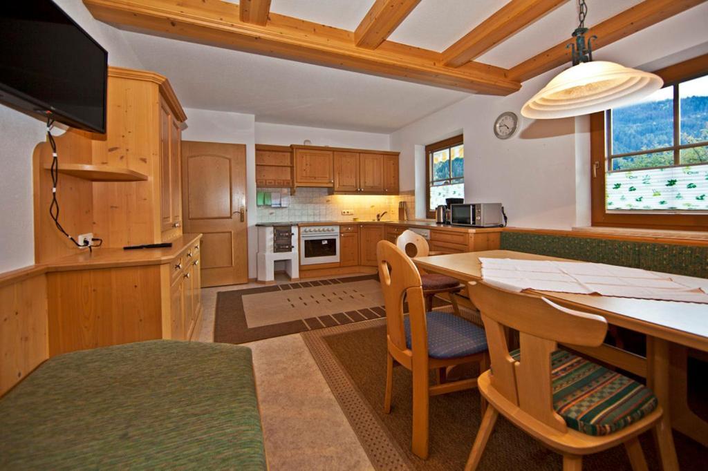 Landhotel Rauchenwalderhof Mayrhofen Δωμάτιο φωτογραφία