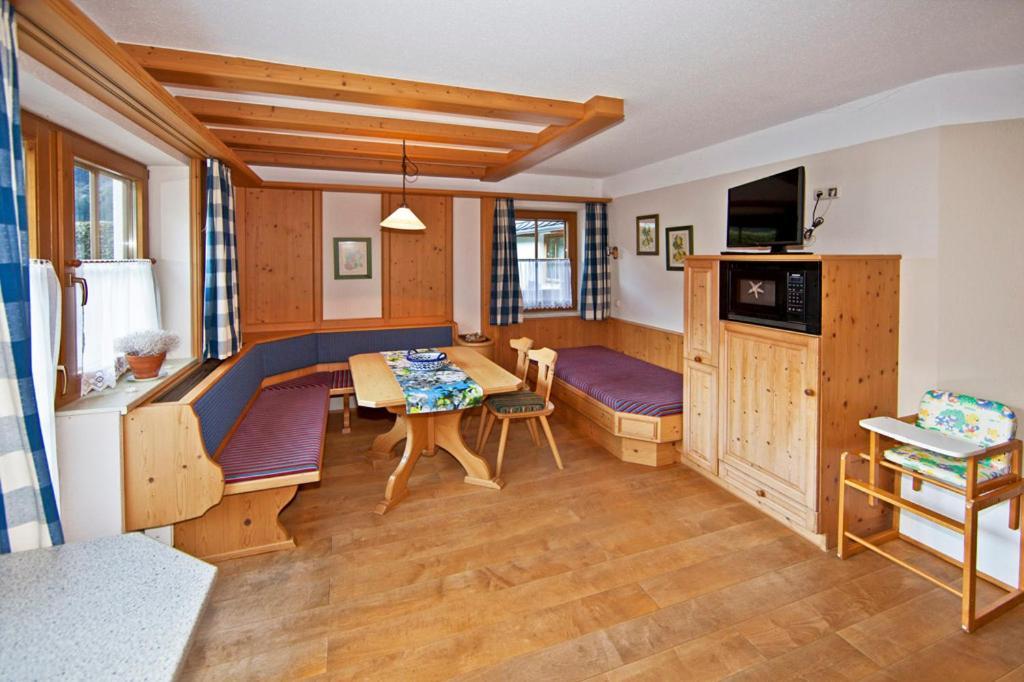 Landhotel Rauchenwalderhof Mayrhofen Δωμάτιο φωτογραφία