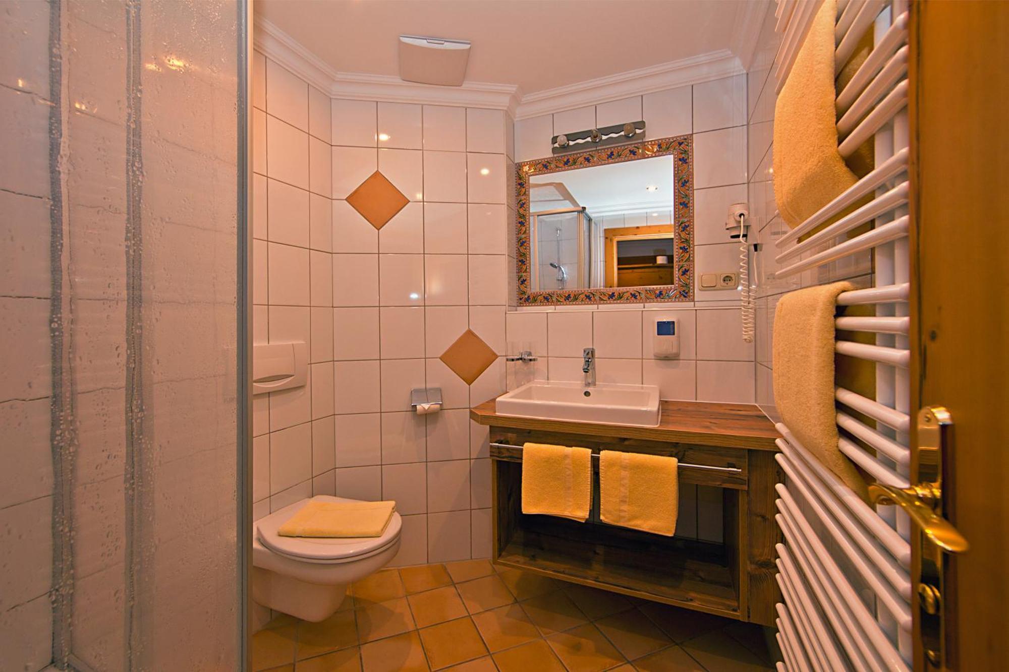 Landhotel Rauchenwalderhof Mayrhofen Δωμάτιο φωτογραφία